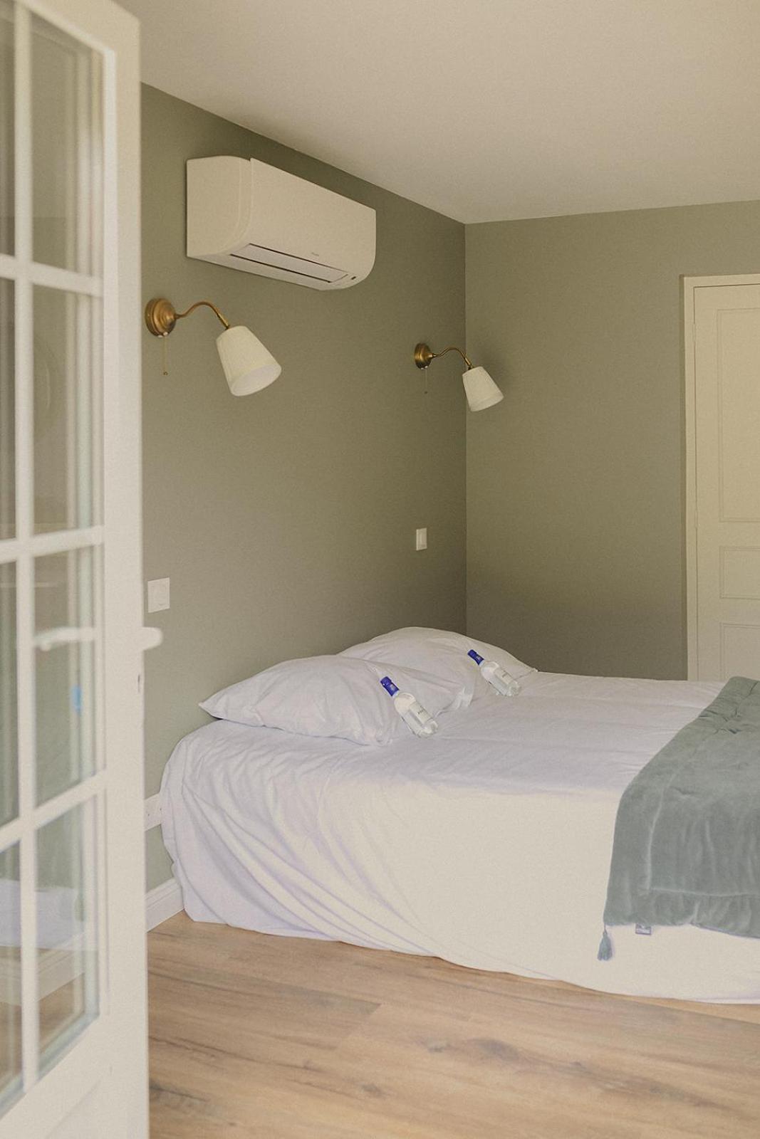Domaine De Bassibe Bed & Breakfast Segos Bagian luar foto
