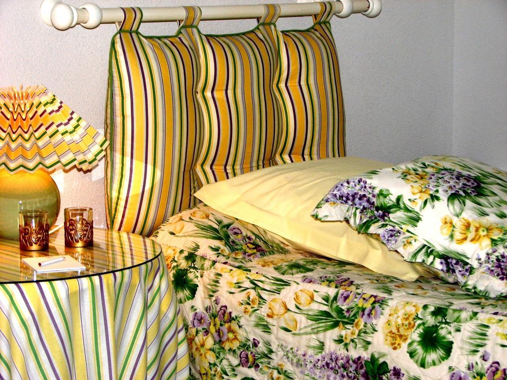 Domaine De Bassibe Bed & Breakfast Segos Bagian luar foto