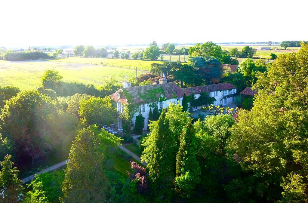 Domaine De Bassibe Bed & Breakfast Segos Bagian luar foto
